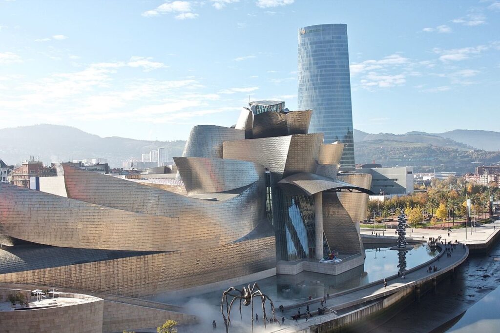 Şekil 2 - Guggenheim Müzesi / Bilbao